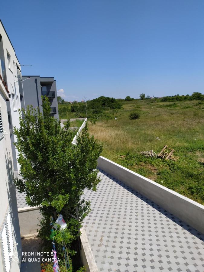 Apartman Joy Nin Exteriör bild